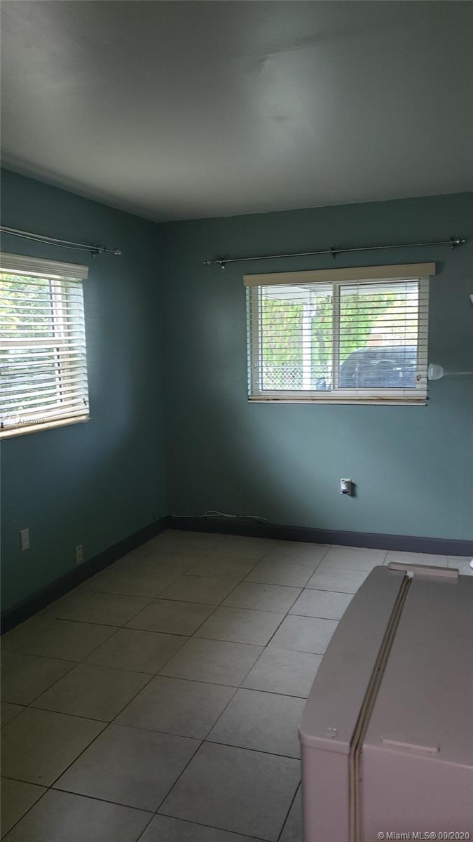 15360 NE 13th Ave, North Miami Beach FL 33162 photo 5