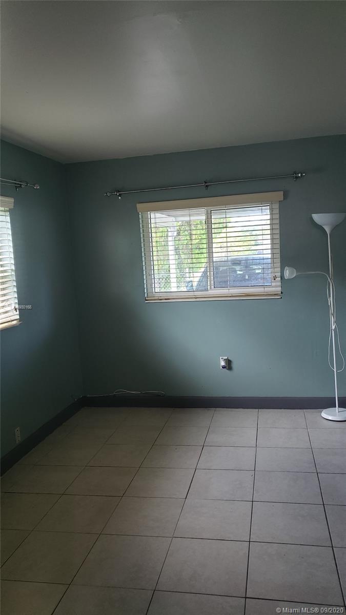 15360 NE 13th Ave, North Miami Beach FL 33162 photo 4