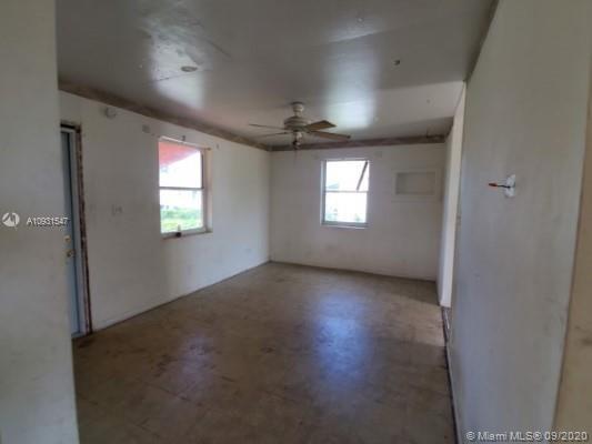 562 W 4th St, Riviera Beach FL 33404 photo 4