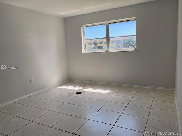 2880 NE 203rd St # 11, Aventura FL 33180 photo 5