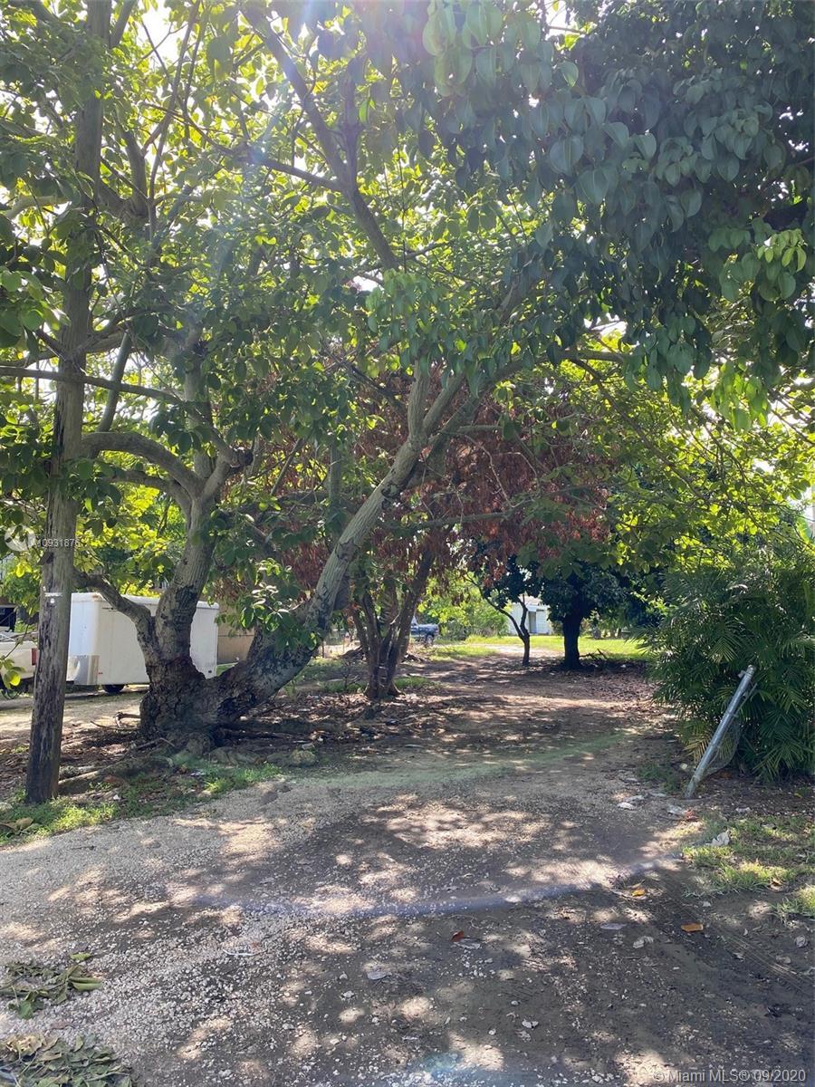 Mowry DR NW 7th Ave, Homestead FL 33030 photo 2