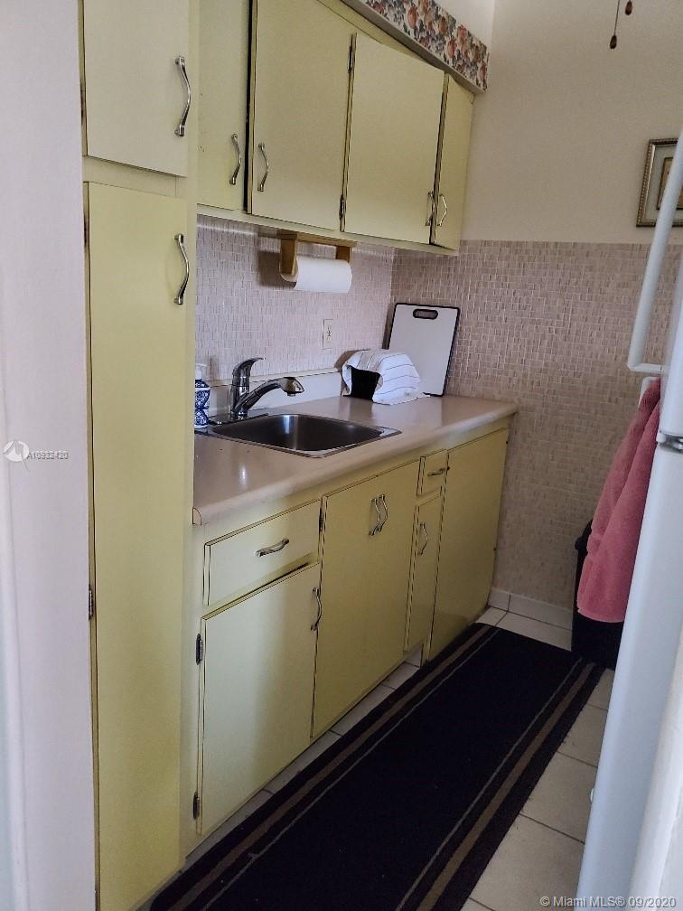 1012 SW 11th St # 3N, Hallandale Beach FL 33009 photo 5