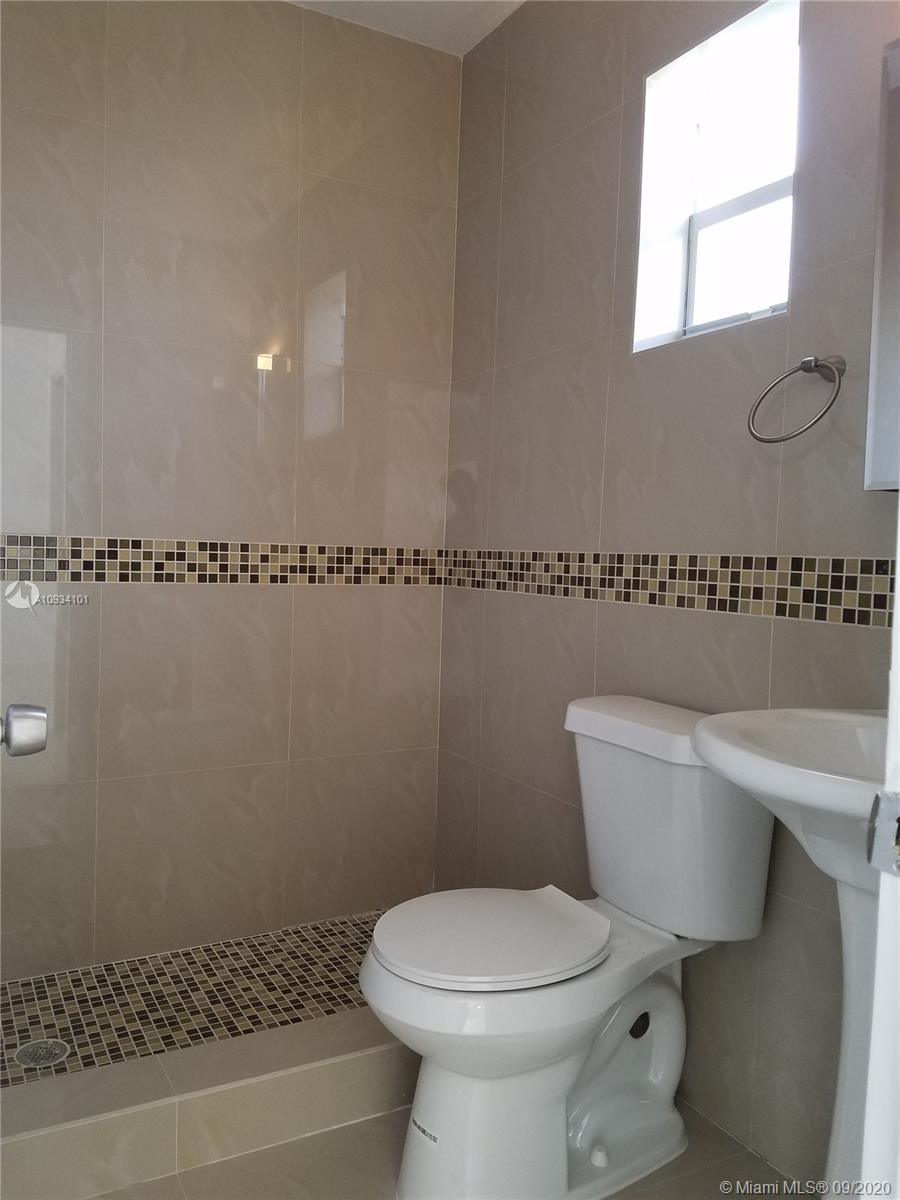 930 NW 22nd Ct Rear, Miami FL 33125 photo 5