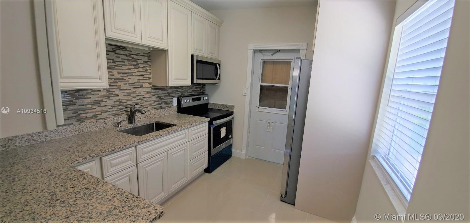 1100 NW 140th St, Miami FL 33168 photo 3