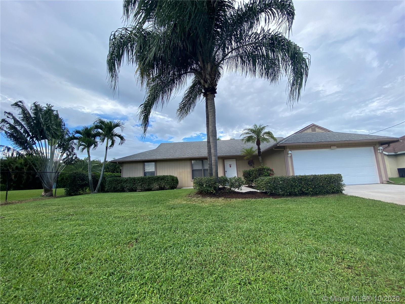 1255 SW Thomas Ct, Port St. Lucie FL 34953
