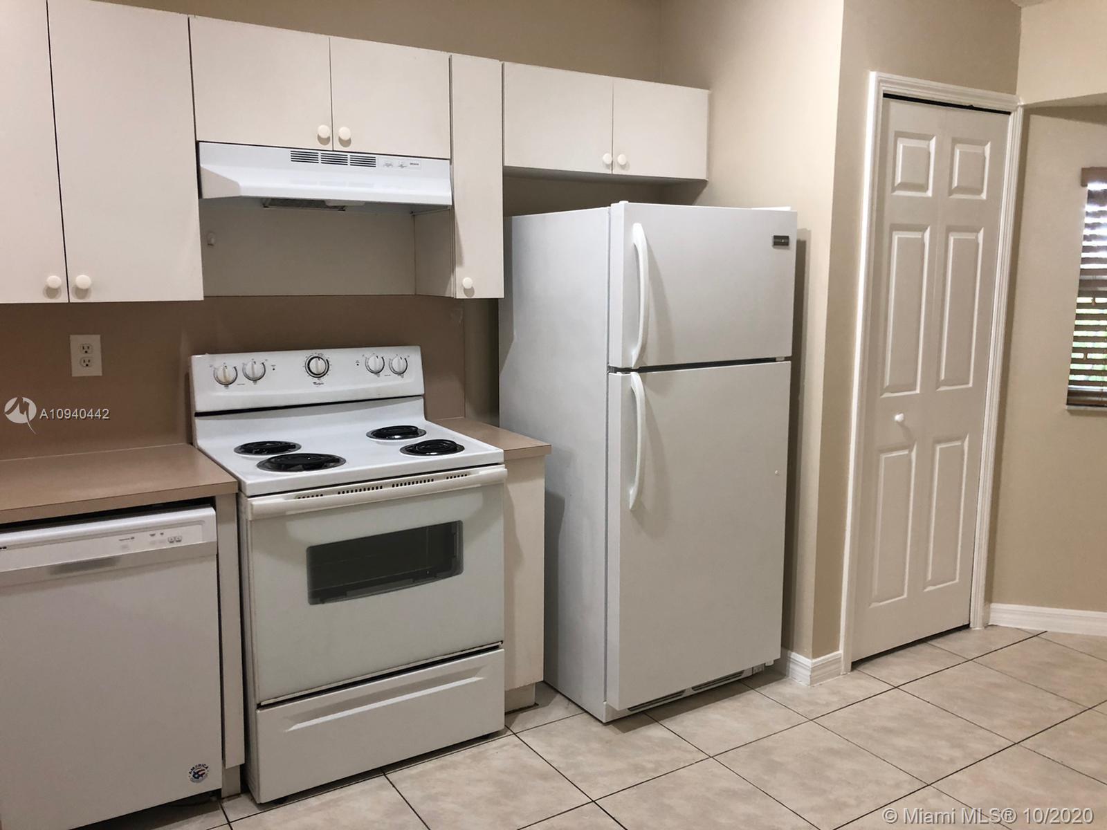 1300 SE 31st Ct # 36, Homestead FL 33035 photo 3