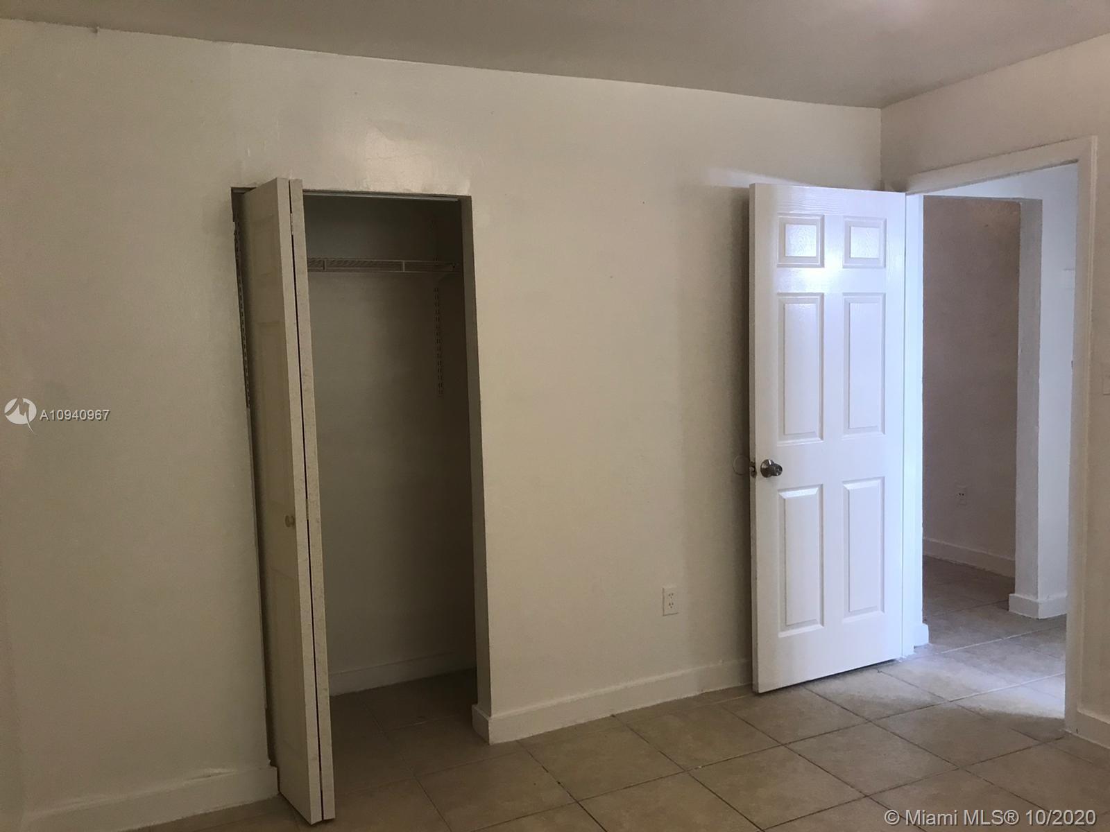 1525 NW 1st Pl # 19, Miami FL 33136 photo 3