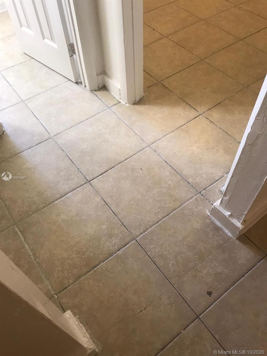 1525 NW 1st Pl # 19, Miami FL 33136 photo 5