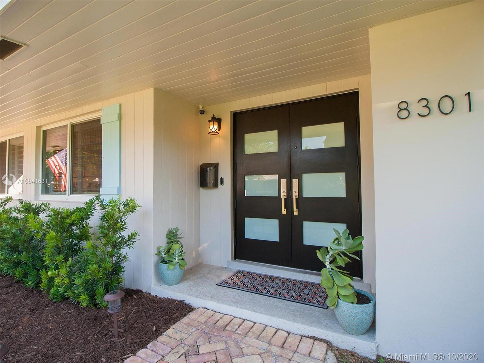 8301 SW 151st St, Palmetto Bay FL 33158 photo 2