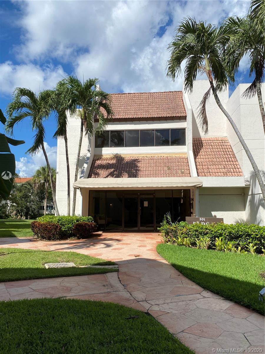 301 Racquet Club Rd # 208, Weston FL 33326