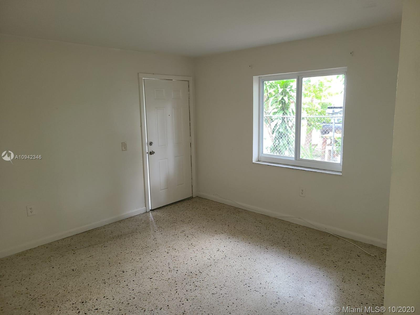 Miami, FL 33128 photo 3