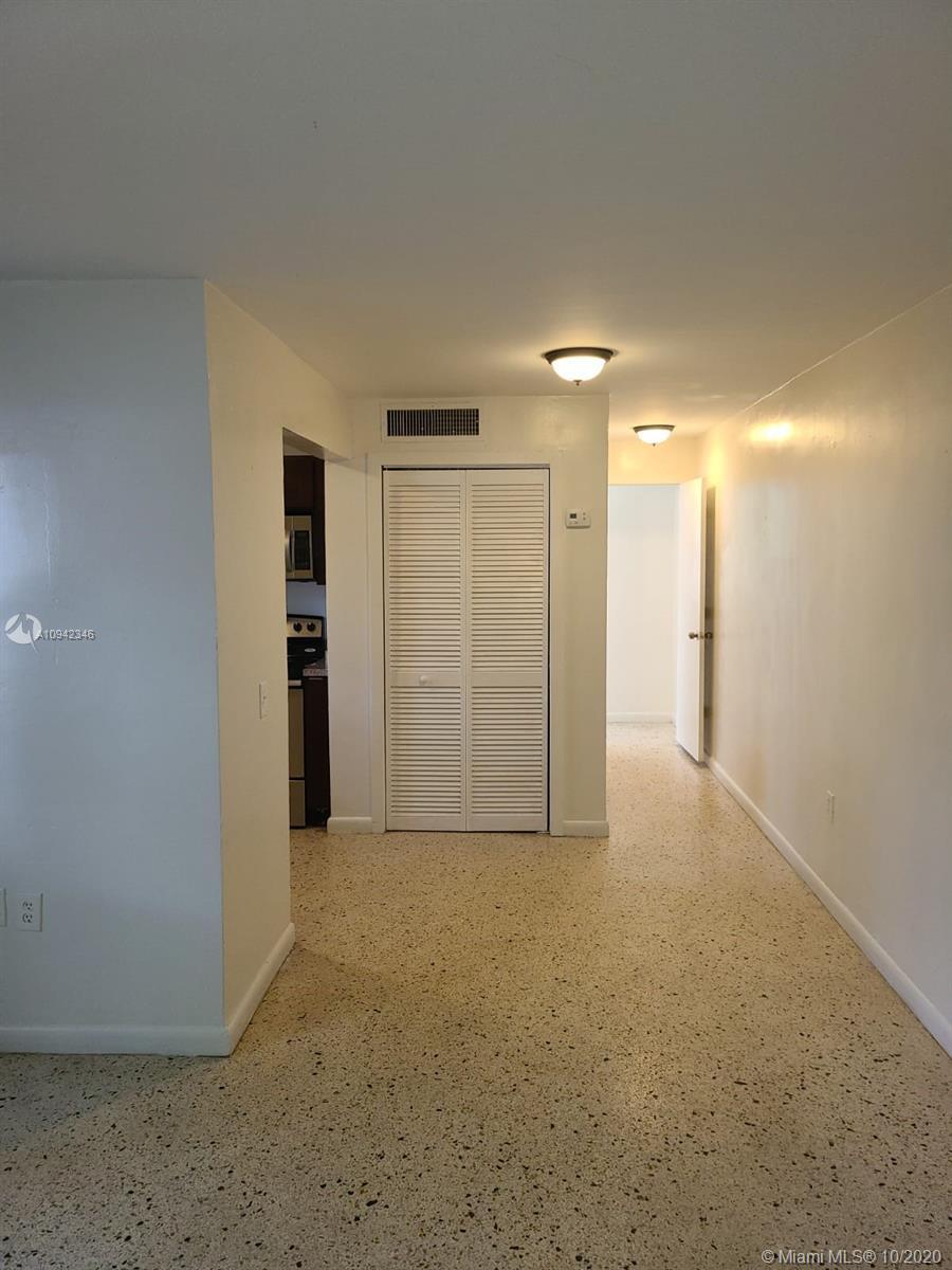 Miami, FL 33128 photo 5