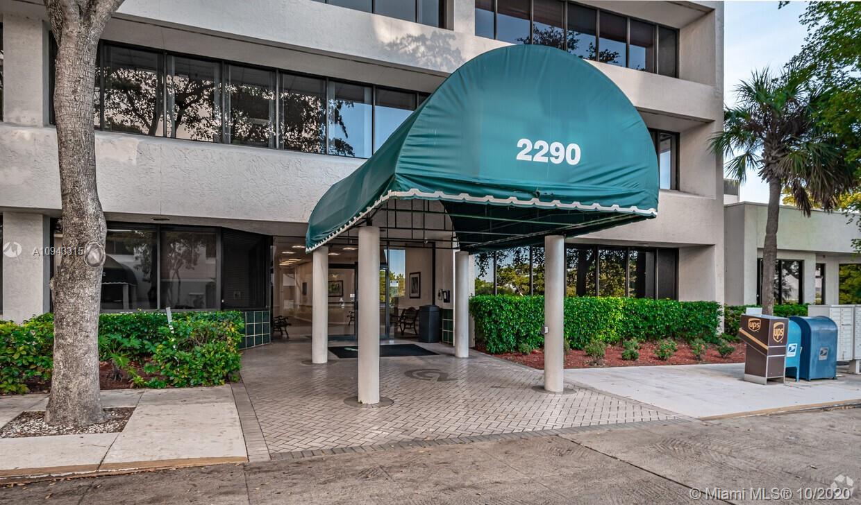 2290 N 10th Ave N, West Palm Beach FL 33461 photo 3