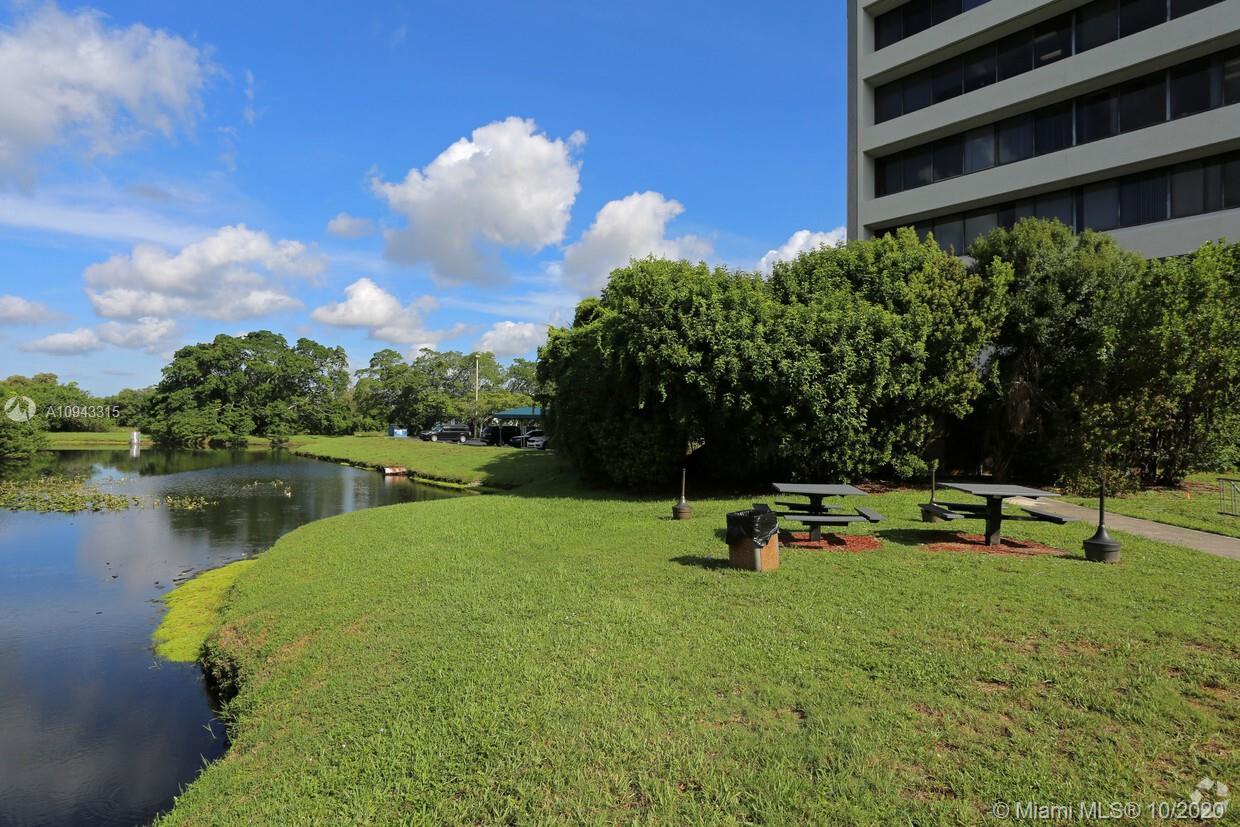 2290 N 10th Ave N, West Palm Beach FL 33461 photo 5