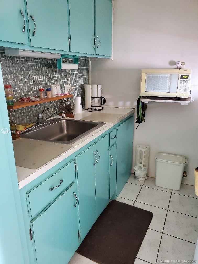 815 SW 10th Ter # 17V, Hallandale Beach FL 33009 photo 5