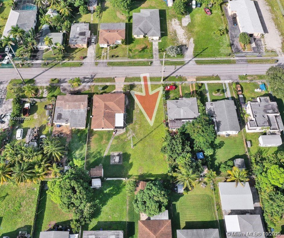 19 Sw St, West Park FL 33023 photo 3