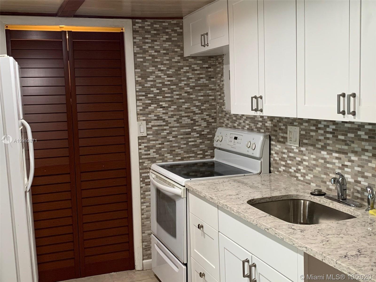 140 Lakeview Dr # 110, Weston FL 33326 photo 4