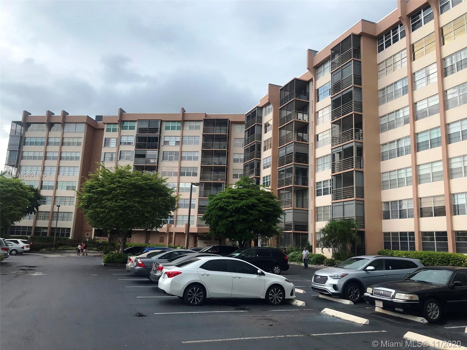 1000 Saint Charles Pl # 308, Pembroke Pines FL 33026