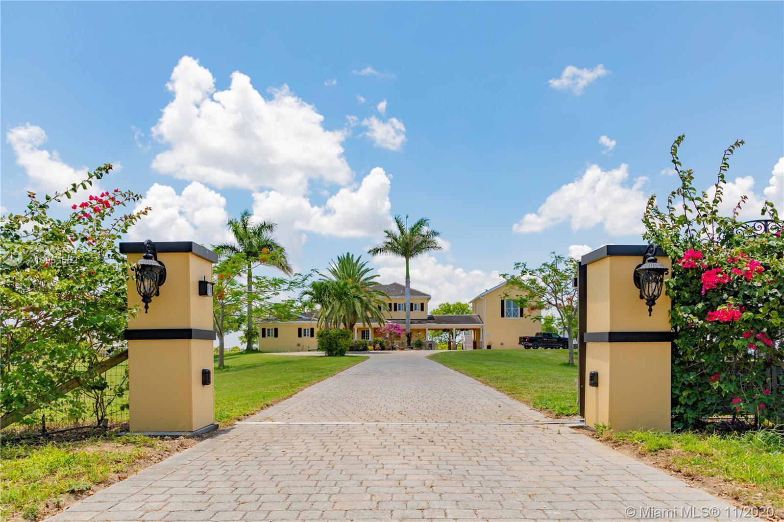 35380 SW 218th Ave, Homestead FL 33034 photo 3