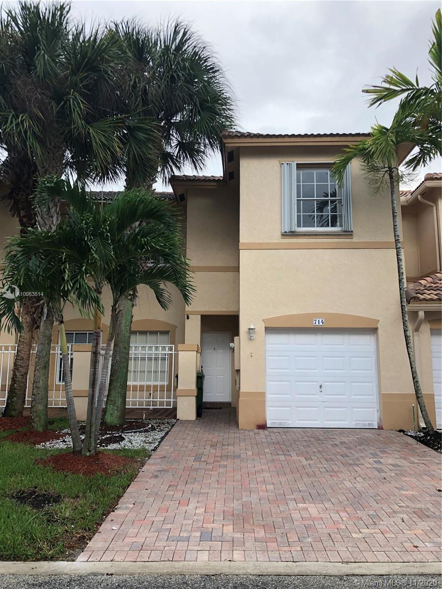 714 NW 170th Ter, Pembroke Pines FL 33028