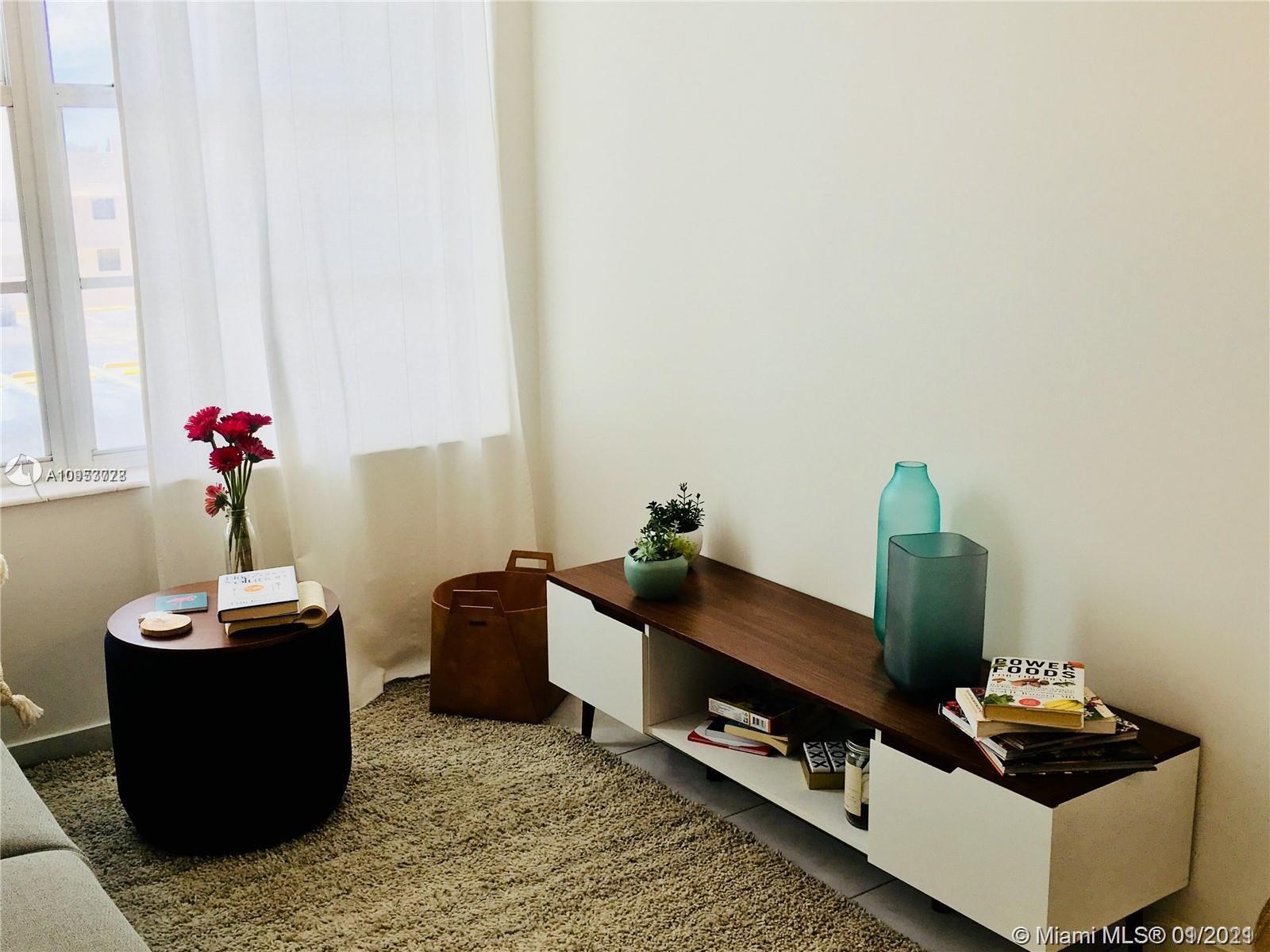 2899 Collins Ave # 542, Miami Beach FL 33140 photo 3