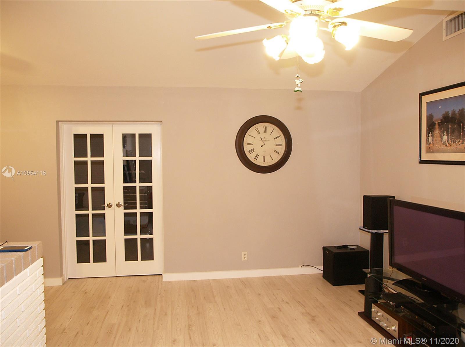 1201 N 30th Rd, Hollywood FL 33021 photo 5