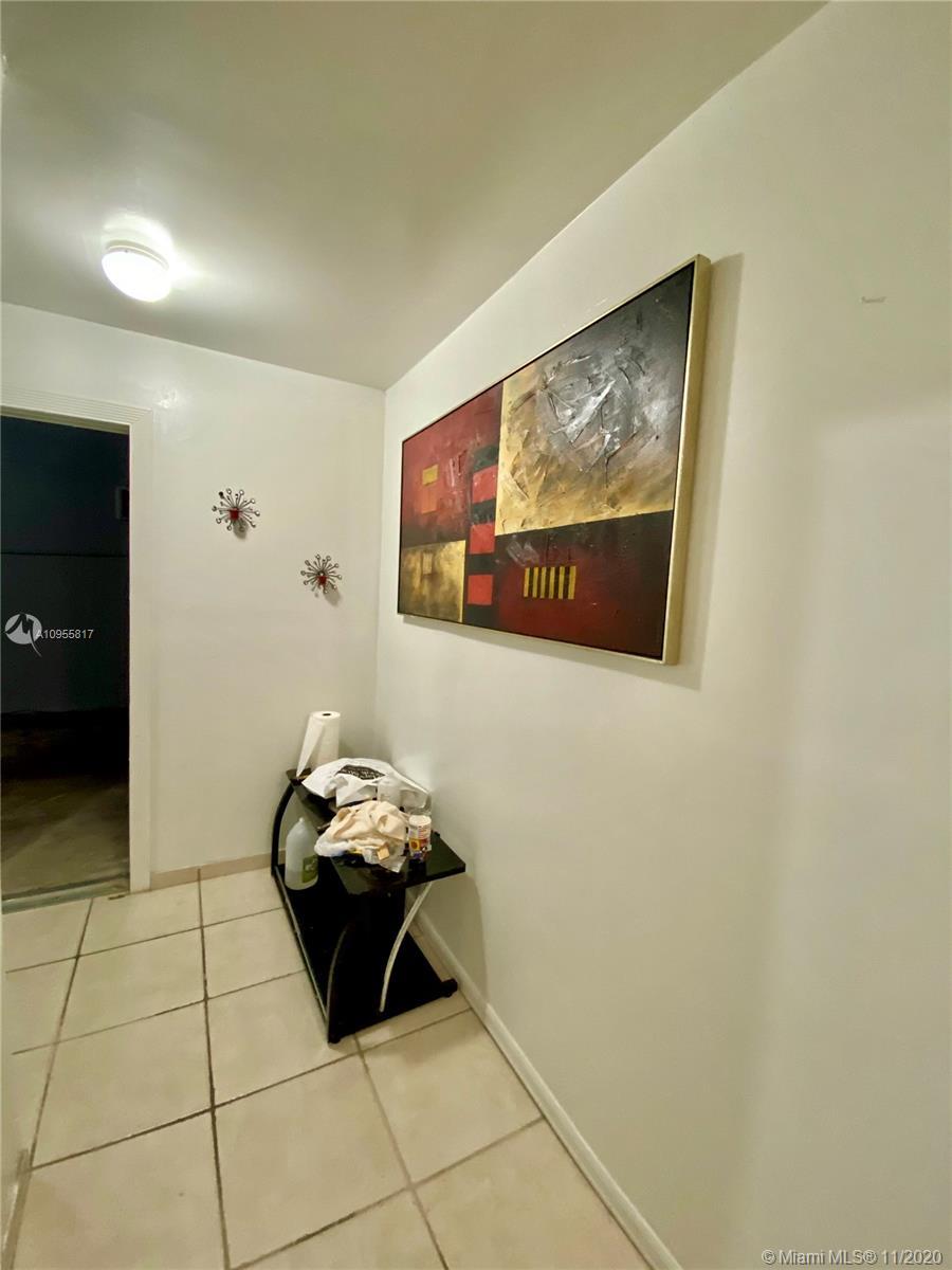 132 SE 2nd Ter # 4, Hallandale Beach FL 33009 photo 2