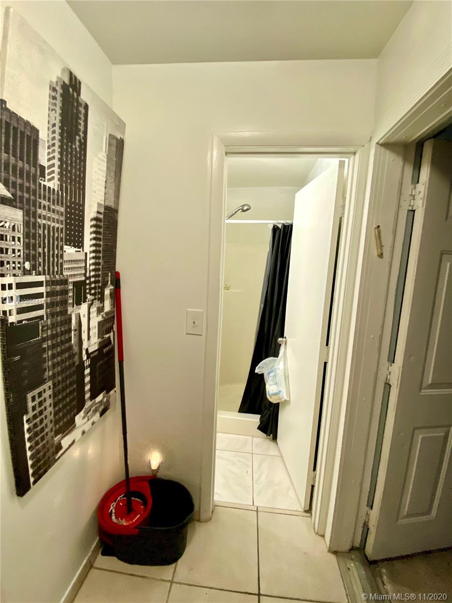 132 SE 2nd Ter # 4, Hallandale Beach FL 33009 photo 4