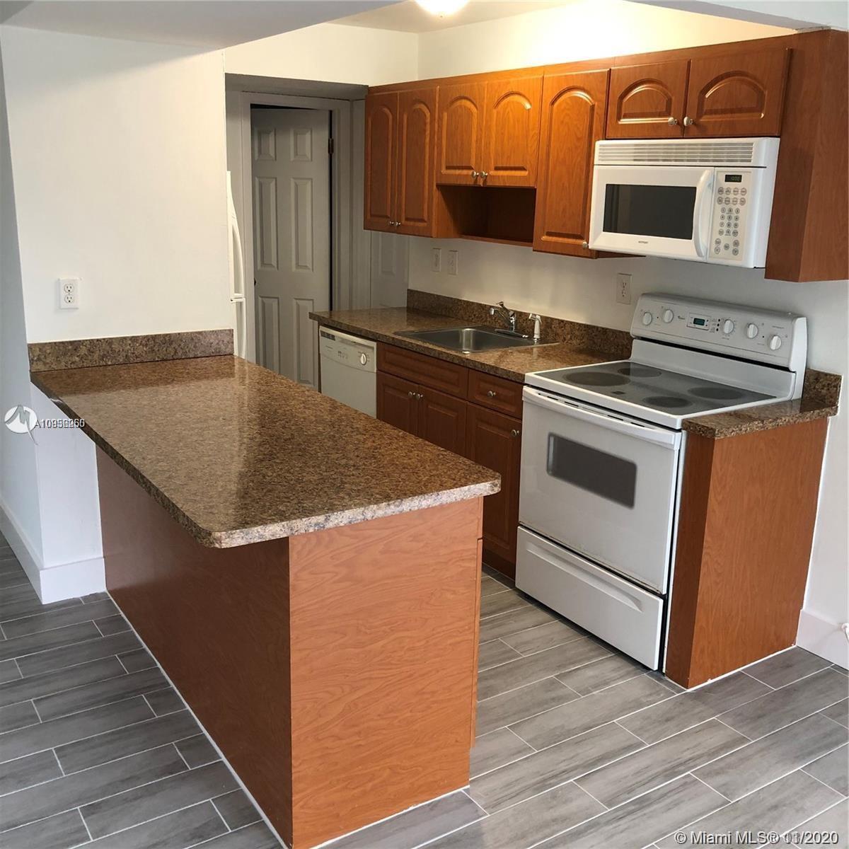 9380 W Flagler St # 211A, Miami FL 33174