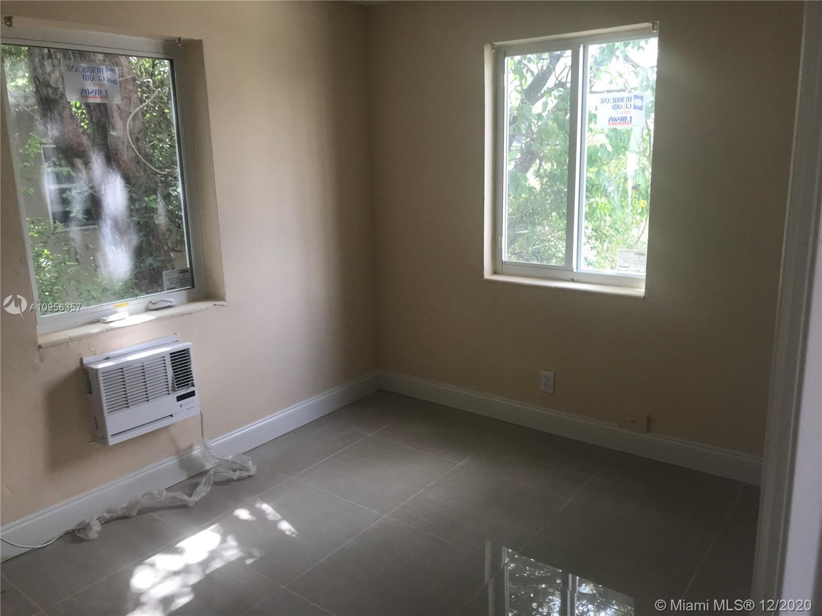 172 NW 12th St # 6, Miami FL 33136 photo 3