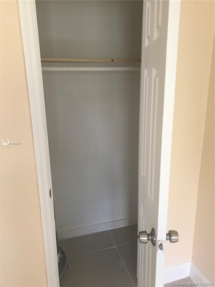 172 NW 12th St # 6, Miami FL 33136 photo 5