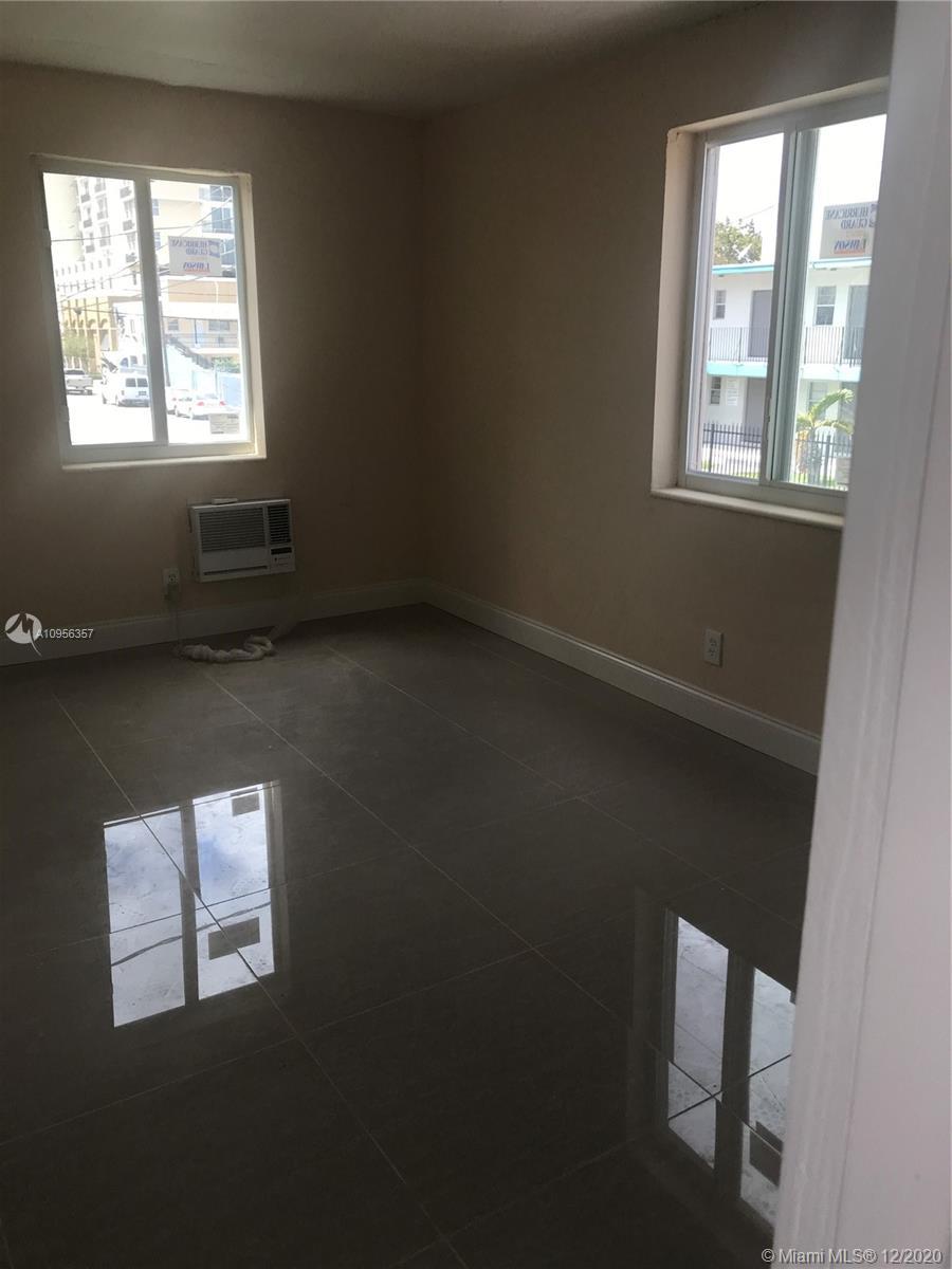 172 NW 12th St # 6, Miami FL 33136 photo 4