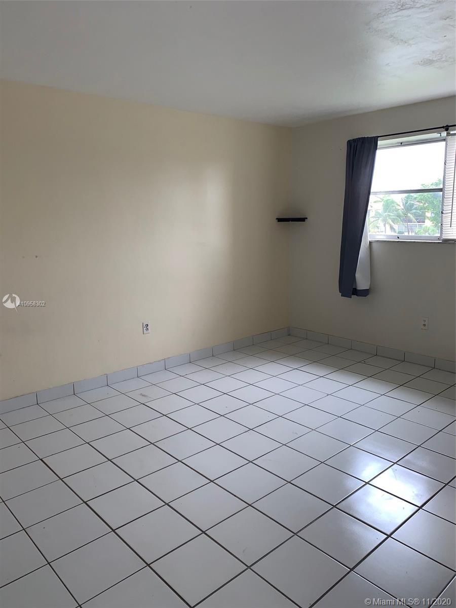2880 NE 203rd St # 17, Aventura FL 33180 photo 5