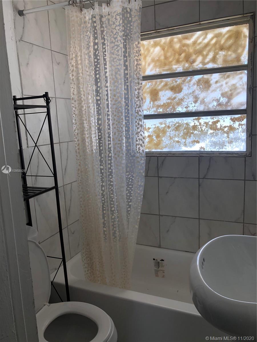 955 Buchanan St # 3, Hollywood FL 33019 photo 5