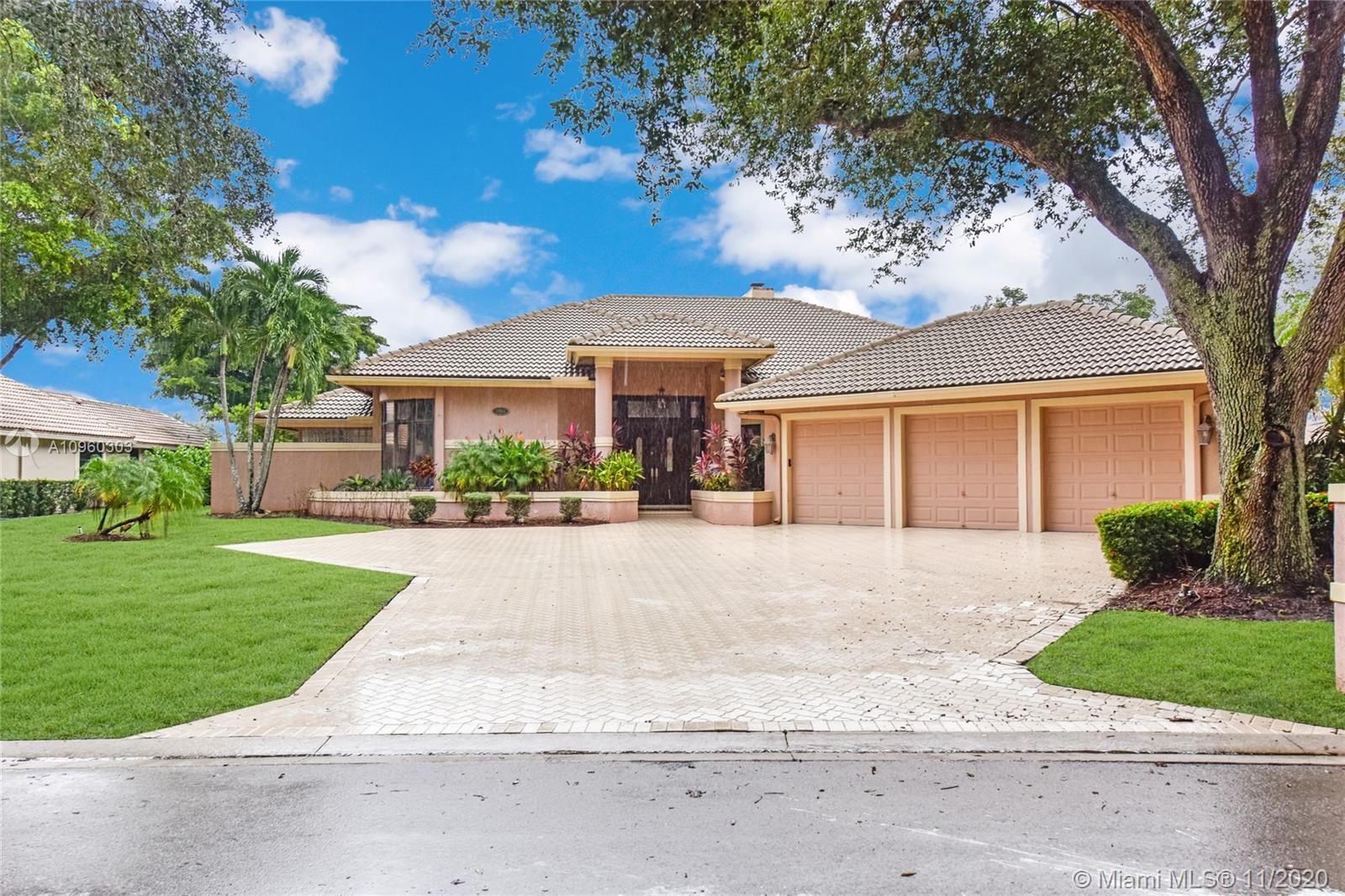 1755 Eagle Trace Blvd, Coral Springs FL 33071