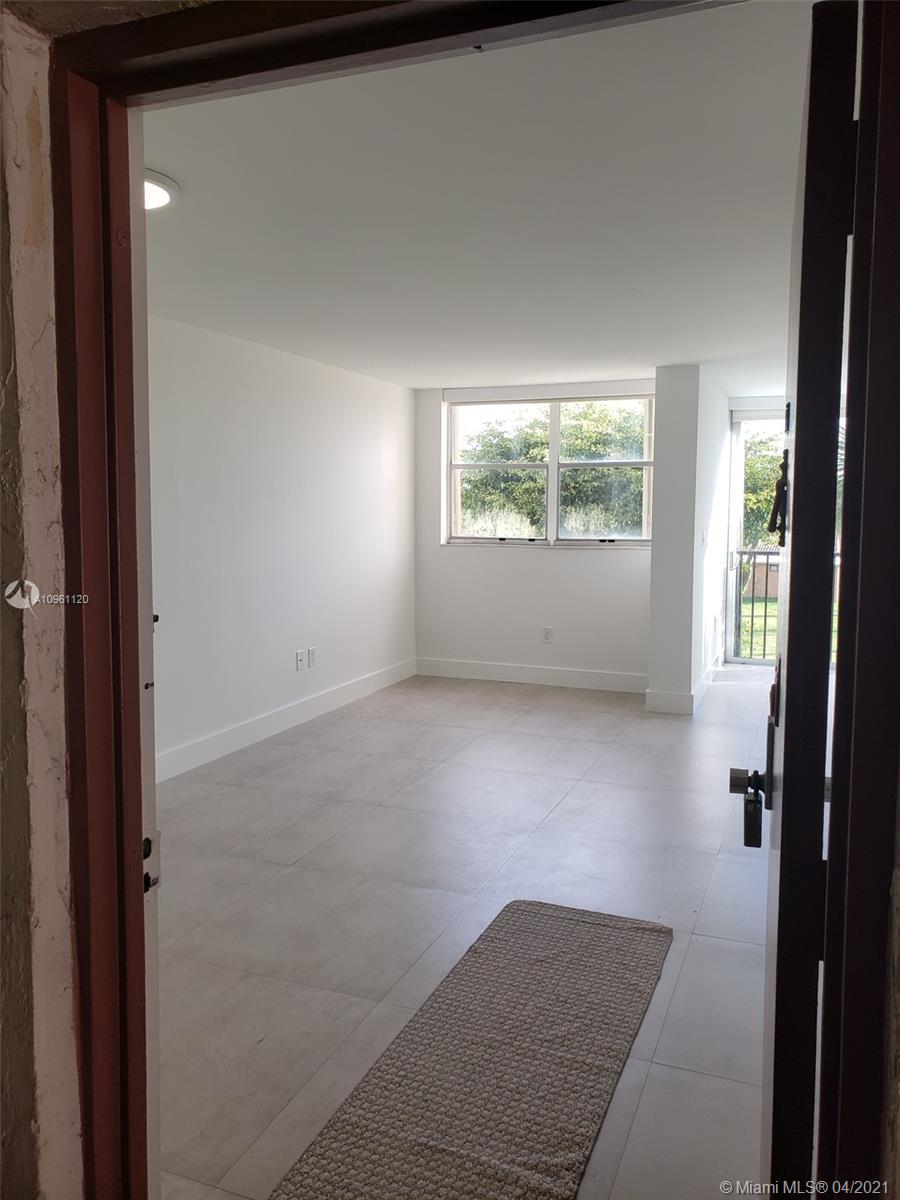 9401 SW 4th St must see # 304, Miami FL 33174 photo 2