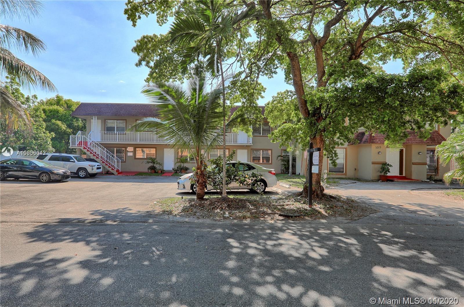 3019 SW 68th Ter, Miramar FL 33023 photo 2