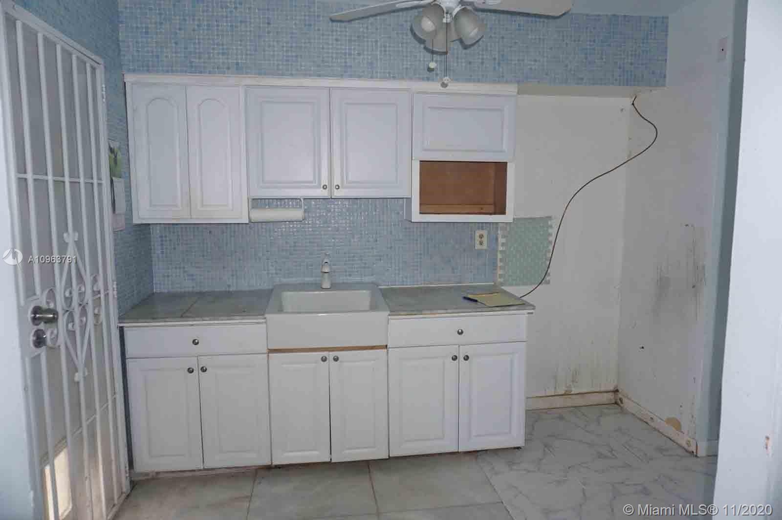 Miami, FL 33168 photo 4