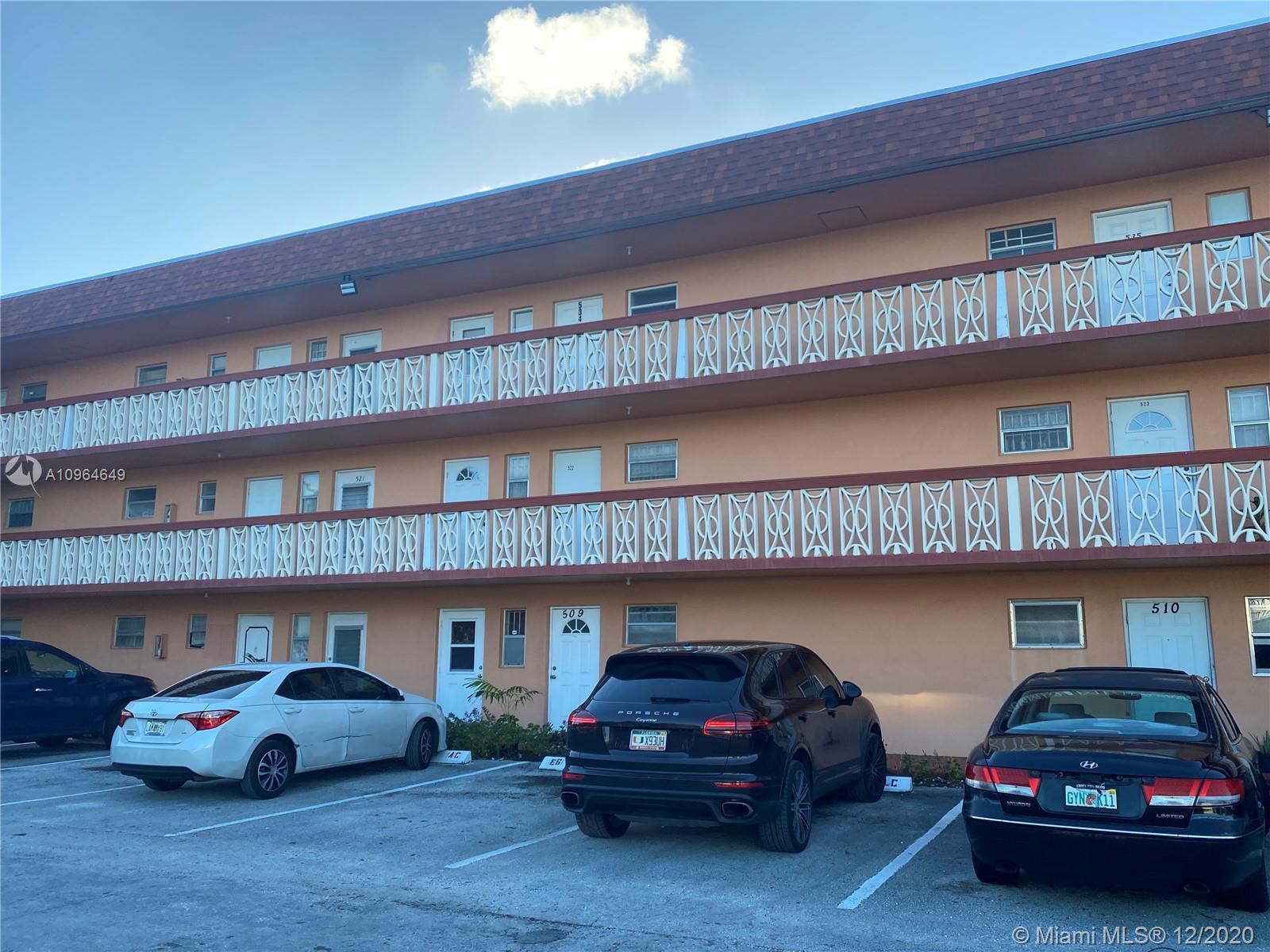 18900 NE 3rd Ct # 522, Miami FL 33179