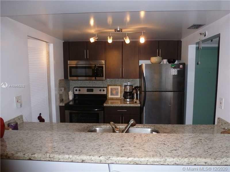 850 N Miami Ave # 2105, Miami FL 33136 photo 3