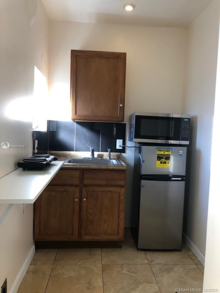 1172 NE 161 TER # 2, North Miami Beach FL 33162 photo 2