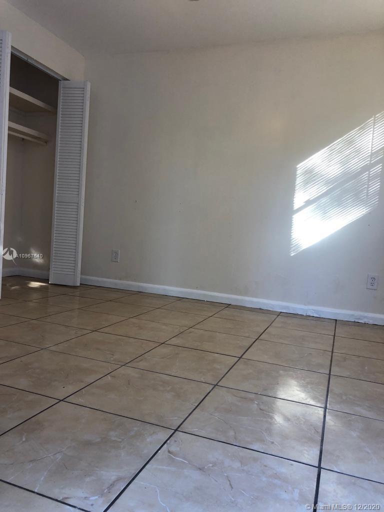1172 NE 161 TER # 2, North Miami Beach FL 33162 photo 4