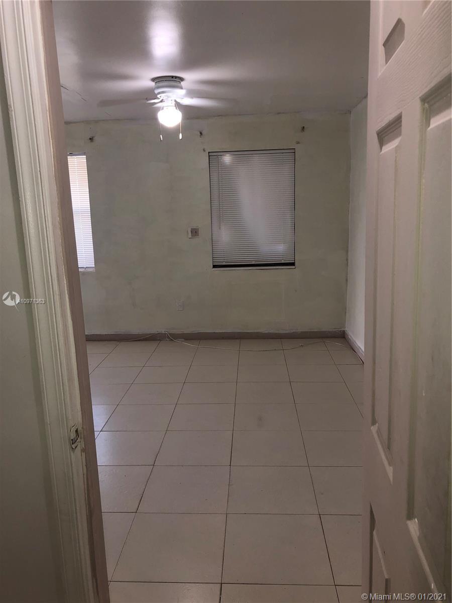 2915 NE 214th St # 3, Aventura FL 33180 photo 2