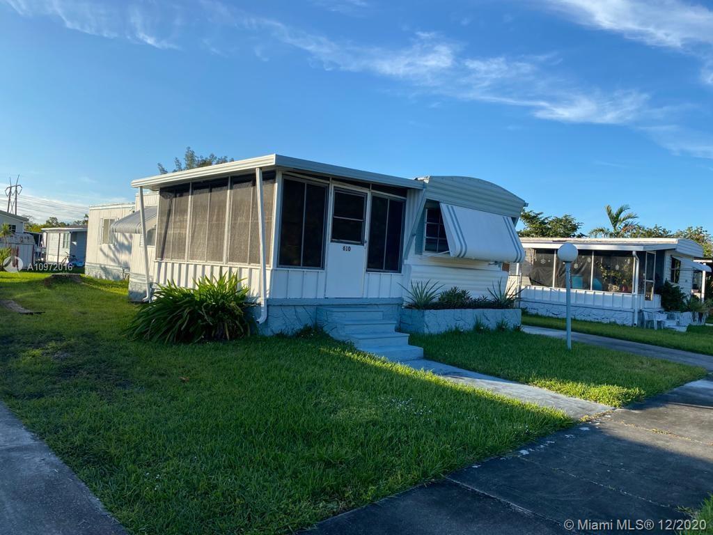 610 NW 217th Ter, Pembroke Pines FL 33029
