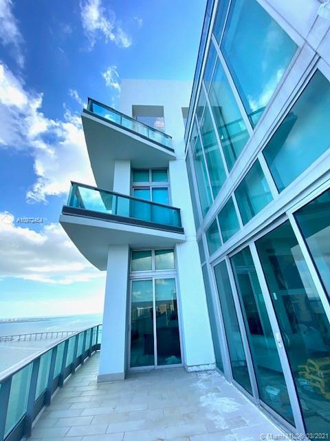 1331 Brickell Bay Dr, Miami FL 33131 photo 4