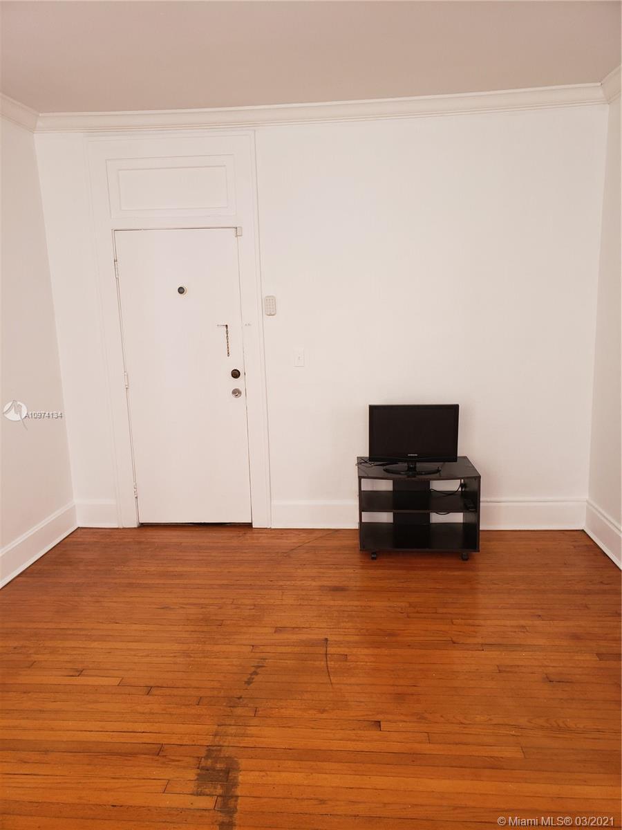 124 Mendoza Ave # 9, Coral Gables FL 33134 photo 2