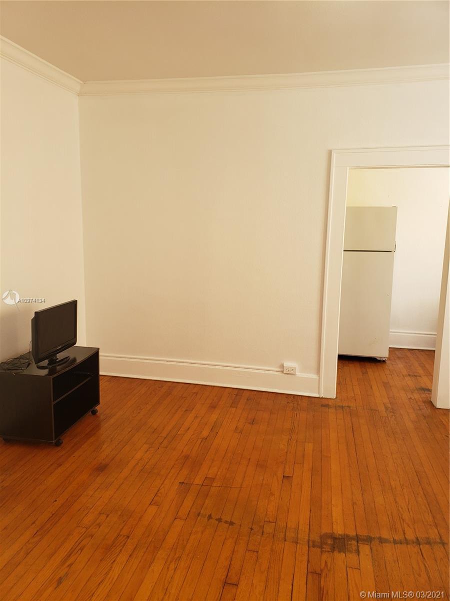 124 Mendoza Ave # 9, Coral Gables FL 33134 photo 4