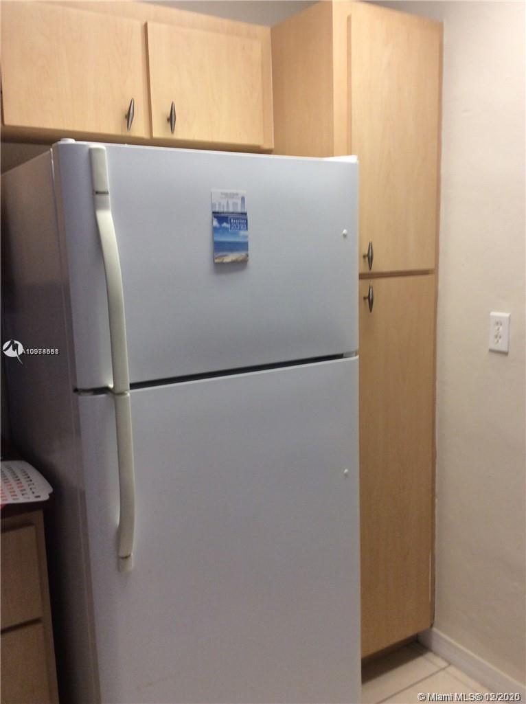 1525 NW 19th Ter # 11, Miami FL 33125 photo 3