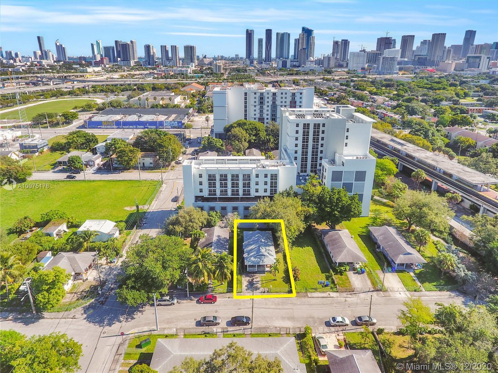 1163 NW 8th Ave, Miami FL 33136 photo 2