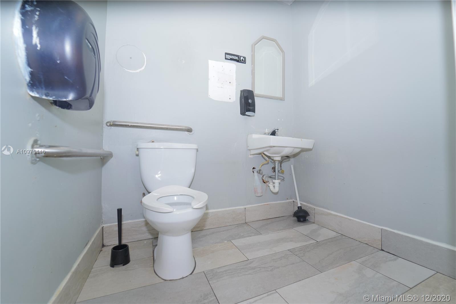 9801 Pines Blvd # 9843, Pembroke Pines FL 33024 photo 4